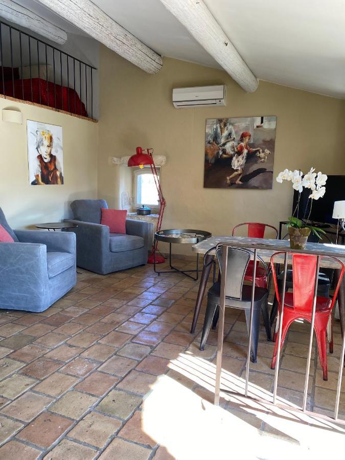 Mas Serena Menerbes Exterior photo
